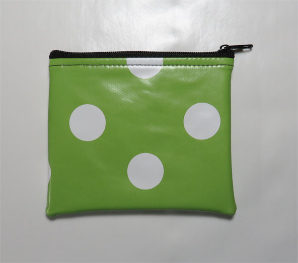 Täschchen (10,5 x 11,5) grün mit Punkt